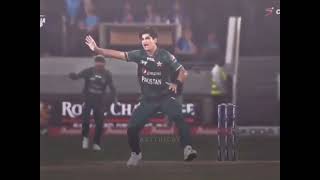 Naseem Shah Bowling in Pain❤#Energy#pain#shortsvideo