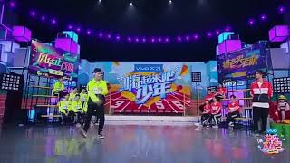 180707 NEX7's Ding Zeren \u0026 UNIQ's Wang Yibo Dance battle @ Happy Camp