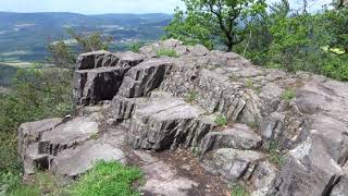 majestátní sopka SEDLO (726 m) - západní vyhlídka, č.2 / České středohoří