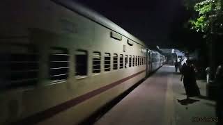 WAP 7 crazy actions at night || 03191 UP Sealdah-Lalgola Passenger ||