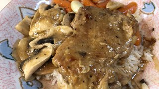 宵夜42 黑椒雞扒飯🐔 chicken with gravy sauce in one pan👍🏻