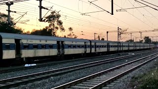 Asansol - Barkakana MEMU High Speed Crossing | The Journey On Track