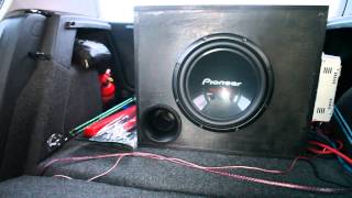 Pioneer TS W309S4 + Blaupunkt VA 2200 in VW MK5 VIDEO2