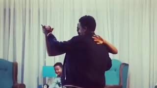 ቴድይ ኣፍሮ ከሚስቱ ጋር ሲደንስ፡tedy afro and amleset muche dance