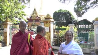 Ven. Ariyakitthi Bhante, Ven. Saccananda and his mom visited at Khabye Pagoda. Part 01