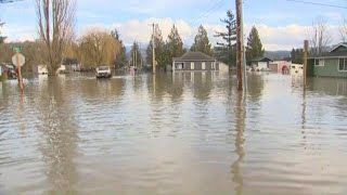 Flooding hits Sumas, some residents get around by kayak!