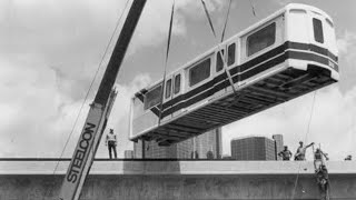 RIDING DETROIT'S PEOPLE MOVER. #DETROITMICHIGAN #MICHIGAN #USA