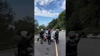 姐妹一起跑山愛拍抖音🏍