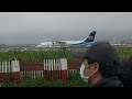 台北松山機場濱江街飛機巷17 07分拍攝一架華信航空班次ae1275松山機場飛往金門尚義機場的atr72 600型班機編號b 16855螺旋槳客機滾行起飛成功