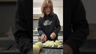 How to Make French Onion Soup 🧅🥣 w OnlyJayus - #Shorts