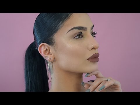 How to create the perfect sleek ponytail How to create the perfect sleek ponytail