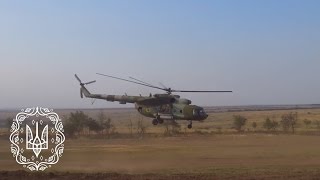 Вертоліт Мі-8 ЗСУ злітає. Донецька область