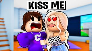 my stepsis tried to kiss me in roblox....