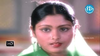 Prema Tarangalu Movie - Krishnam Raju, Jayasudha Best Love Scene