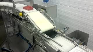 Линия дозирования и упаковки фарша Kometos Finntray. Kometos Finntray minced meat tray packing line.