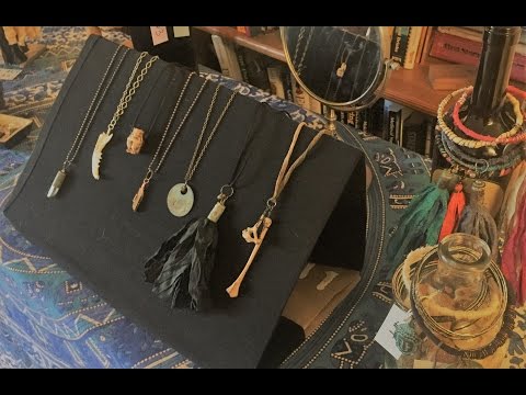 CHEAP & EASY Jewelry Display DIY For Necklaces and Tassels CHEAP & EASY Jewelry Display DIY For Necklaces and Tassels