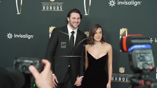 Buffalo Bills quarterback Josh Allen, fiancee Hailee Steinfeld walk red carpet at NFL Honors