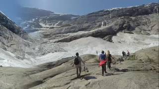 3TaoPaTiew: 14D in Norway, Ep.80-P2(D9): walking to bottom of glacier , Nigardsbreen