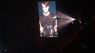 Brendon Urie Playing Drums - Panic! At the Disco (8/12/18)