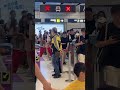 搞什麼東西？星期六大排長龍 咁多人出黎嗎？ mtr hk 港鐵 火車 地鐵 香港 austin station train people 人