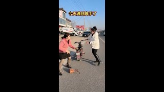 今天遇到高手了#搞笑段子 #同城附近#搞笑视频#正能量视频 #funnyvideo #funny #daily #vlog #comedy