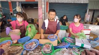 高雄金獅湖市場海鮮拍賣 興達港王中皇海鮮叫賣直播0828