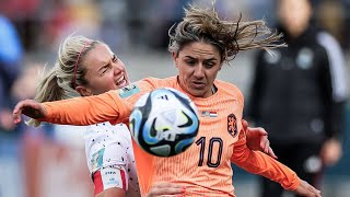 Lindsey horan was very upset when she was pushed by is fc teammate van de honk during womens fifa