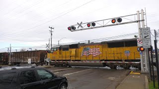 UP 9919 Rocklin Rocket Local, Light Rails - Florin Perkins Rd. raikroad crossing Sacramento, CA