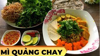 Cách nấu MÌ QUẢNG CHAY ngon, chuẩn vị Miền Trung #vietnamesefood | ẨM THỰC NHÀ LÀM