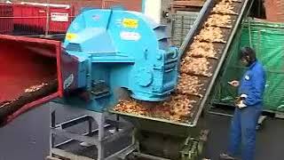 Laimet screw chippers of various sizes in action