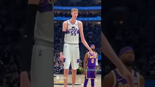 They Let an 8’11” Giant Play in the NBA