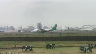 立榮航空ATR72-600(AT76)編號B-17002螺旋槳客機高雄小港國際機場KHH降落🛬️