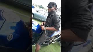 Daishy Junior sur la Moto