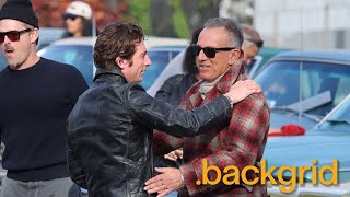 Bruce Springsteen visits Jeremy Allen White on set of \