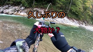 北海道十勝の秋！！　渓流釣りへ！久しぶりにドラグが鳴り、鱒レンジャーがしなり、いいファイトができた