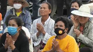 ชาวบ้านทั่วสารทิศแห่ส่องเลขเด็ดดอกน้ำมนต์ศาลตาจันดี ยายสี (สุโขทัย)