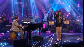 Jools \u0026 His Rhythm \u0026 Blues Orchestra with Sandie Shaw On Jools Holland Hootenanny 2011