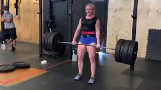 17 year old girl deadlifts 347 lbs | 158 kg for 3 reps with ease