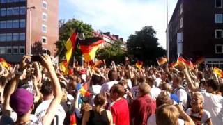 Münster feiert den 4:1 Sieg im Worldcup Achtelfinale 2010  Deutschland - England