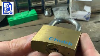 316. Chubb padlock eventually picked open on camera