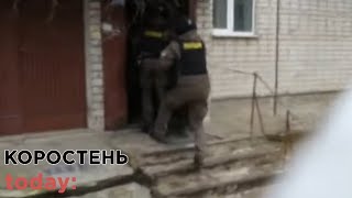 Поліція опублікувала відео затримання злочинної групи постачальників метадону в Коростені