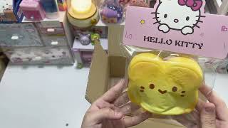 📦Gói bưu phẩm squishy cùng mình nhé~Toàn những mẫu squishy chất bơ mới về khách đã hốt hết🫢