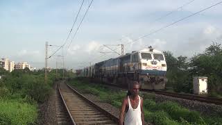 WDP4D hauling 06097 Kochuveli - Yog Nagari Rishikesh Superfast Covid Special via Mumbai!