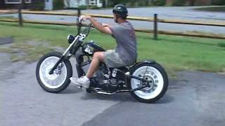 Honda Shadow 600 Bobber driveby