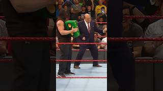 Paul Heyman was really jamming out to the boombox Money in the Bank briefcase 😂🎸