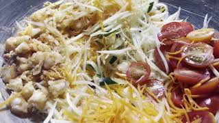 Shrimp papaya salad(ပုဇွန်သင်္ဘောသီးထောင်း)