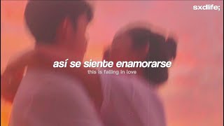 JVKE - this is what falling in love feels like // Español + Lyrics