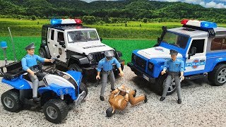 Police car jeep, police motorcycle, police chase with bruder toy