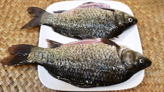 奶白鲫鱼汤熬制方法Method for making milk white crucian carp soup