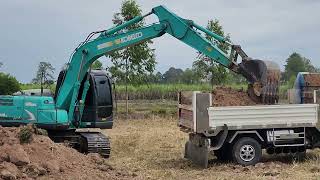 ลอกนายังไงให้สวยมาดูกัน Excavator Loading Truck